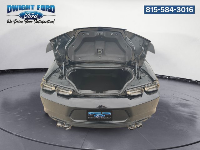 Used 2021 Chevrolet Camaro LT RWD image 18