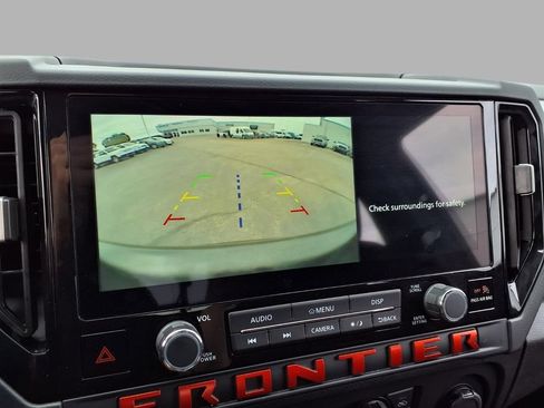 Used 2026 Nissan Frontier PRO-4X AWD/4WD image 6