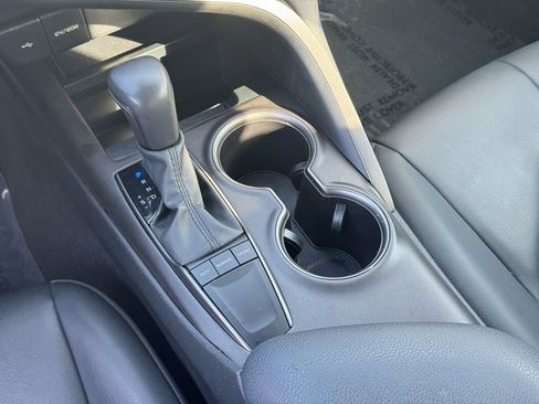 Used 2024 Toyota Camry SE image 16