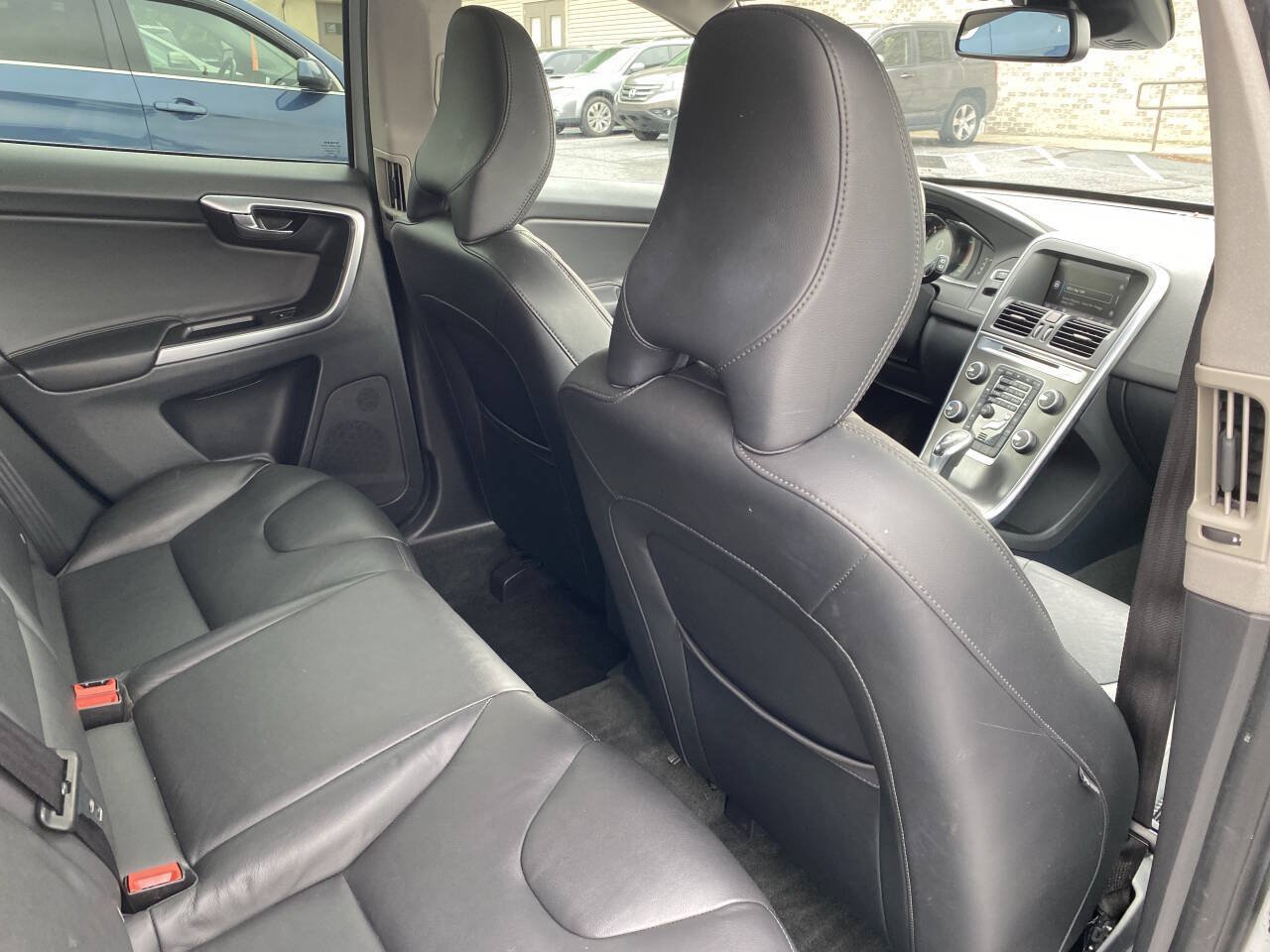 Used 2015 Volvo XC60 T6 Premier Plus AWD/4WD image 21