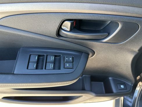 Used 2025 Honda Ridgeline Sport image 7