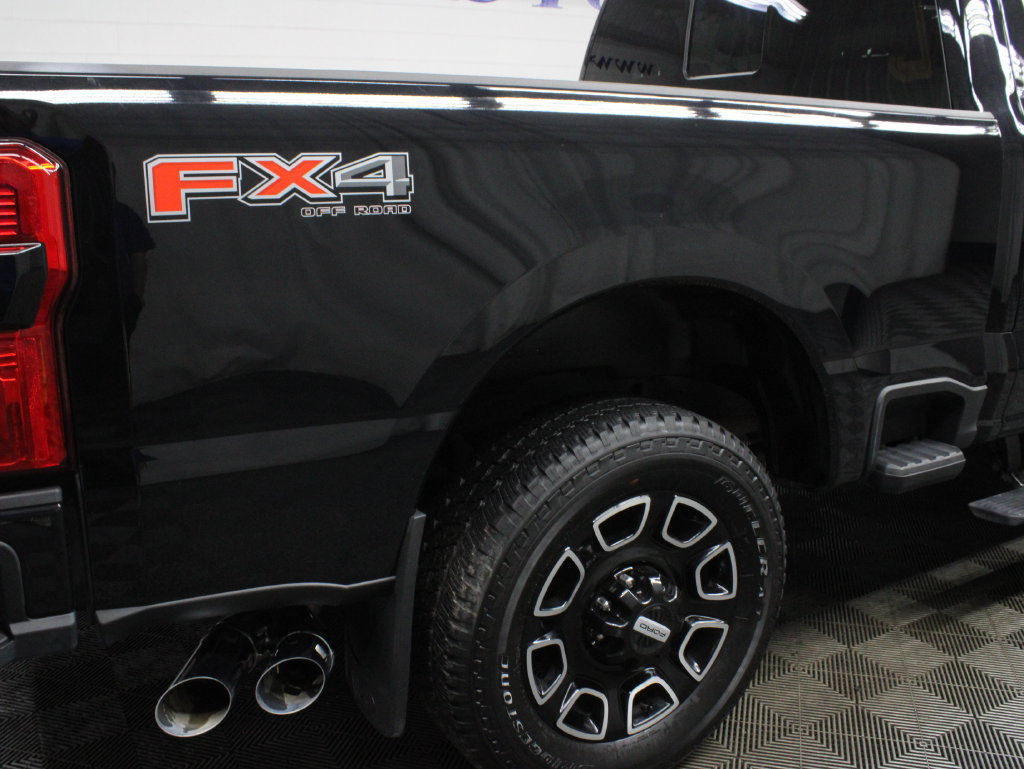 Used 2026 Ford F250 Platinum w/ FX4 Off-Road Package AWD/4WD image 48