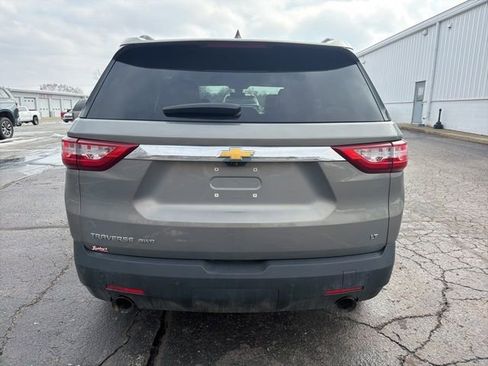 Used 2019 Chevrolet Traverse LT w/ LT Premium Package image 4