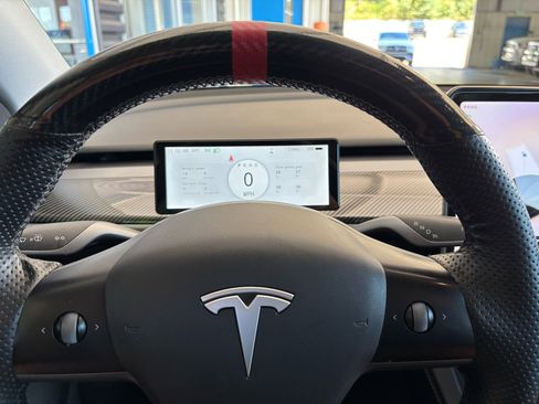Used 2021 Tesla Model Y Performance image 18