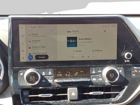 Used 2023 Toyota Highlander XLE w/ Protection Package #3 (TMS) image 15