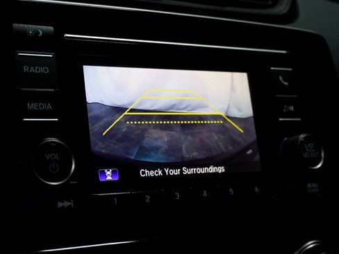 Used 2017 Honda CR-V LX image 21