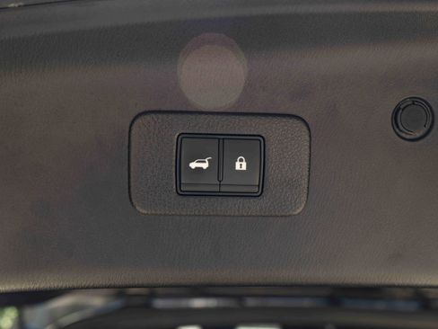 Used 2023 Nissan Armada SL w/ Midnight Edition Package RWD image 46