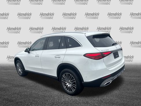 Used 2025 Mercedes-Benz GLC 300 4MATIC w/ Driver Assistance Package image 8