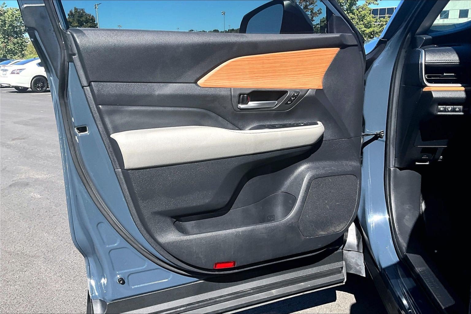 Used 2024 Toyota Grand Highlander AWD Hybrid image 21