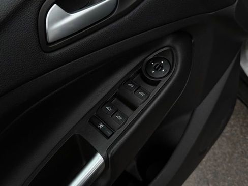 Used 2018 Ford Escape SE w/ SE SYNC Package image 13