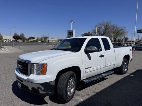 Used 2011 GMC Sierra 1500 SLE image 4