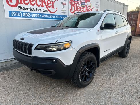 Used 2022 Jeep Cherokee Trailhawk w/ Technology Group B AWD/4WD image 6