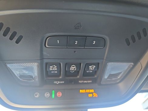 Used 2022 Chevrolet Traverse RS w/ LPO, Floor Liner Package image 65