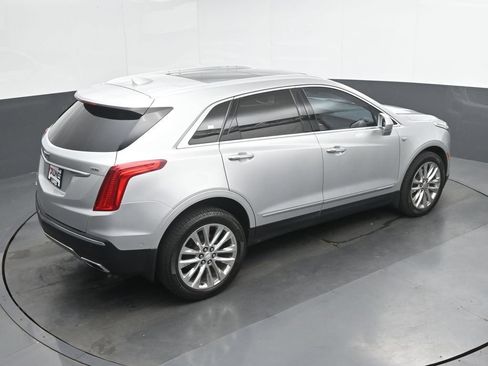 Used 2017 Cadillac XT5 Platinum w/ Driver Assist Package AWD/4WD image 30