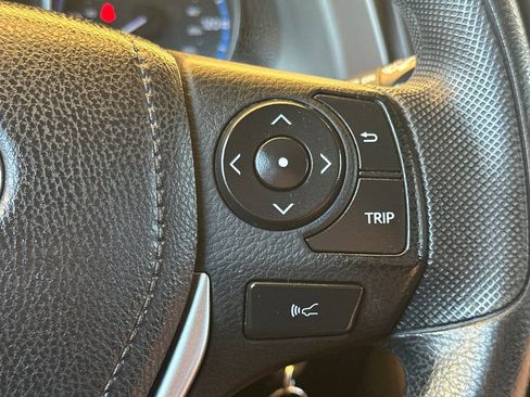 Used 2018 Toyota RAV4 LE w/ All Weather Liner Package FWD image 25
