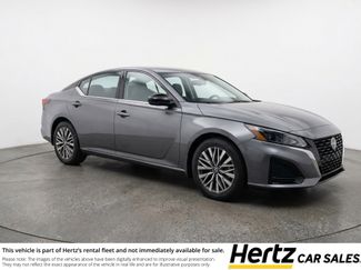 Used 2025 Nissan Altima 2.5 SV video 1