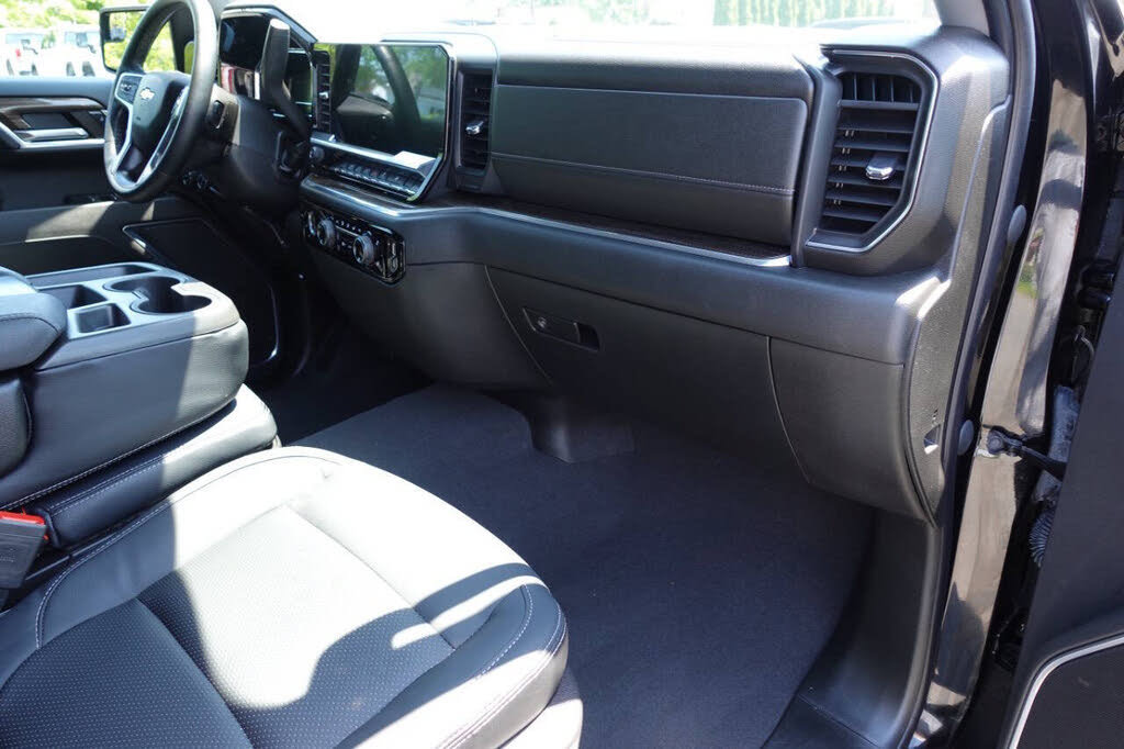 Used 2023 Chevrolet Silverado 1500 LT AWD/4WD image 36