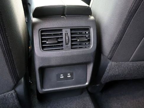 Certified 2025 Nissan Rogue SV AWD/4WD image 15