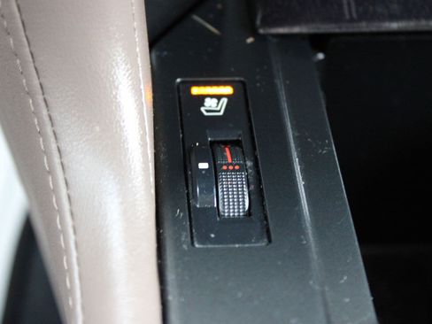 Used 2023 Lexus GX 460 Premium w/ Premium Plus Package image 40