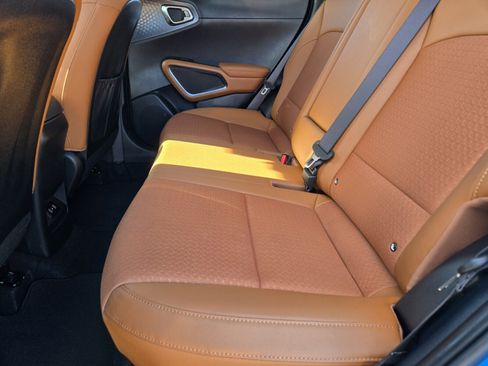 Certified 2025 Kia Soul EX image 12