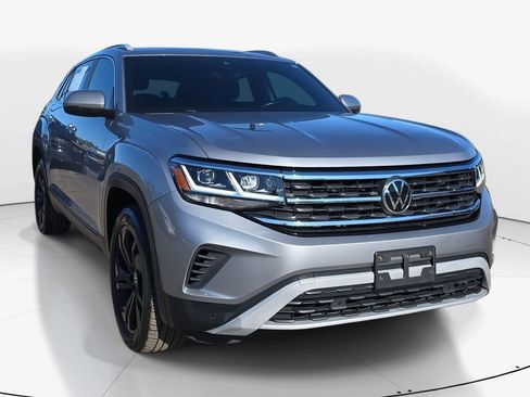Used 2020 Volkswagen Atlas Cross Sport SEL image 2