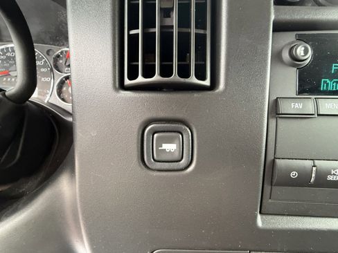 Certified 2024 Chevrolet Express 2500 w/ Driver Convenience Package image 18