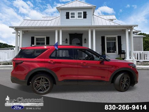 Used 2025 Ford Explorer ST AWD/4WD image 5