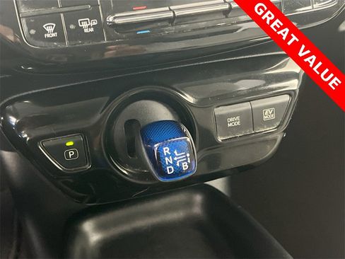 Used 2017 Toyota Prius Two w/ Carpet Mat Package image 16