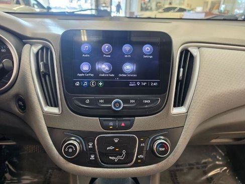 Used 2021 Chevrolet Malibu LS FWD image 23