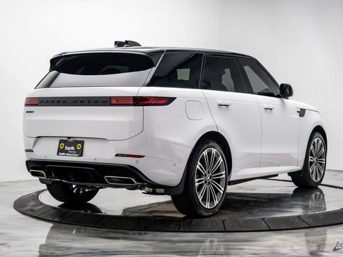 Used 2025 Land Rover Range Rover Sport Dynamic SE AWD/4WD image 16