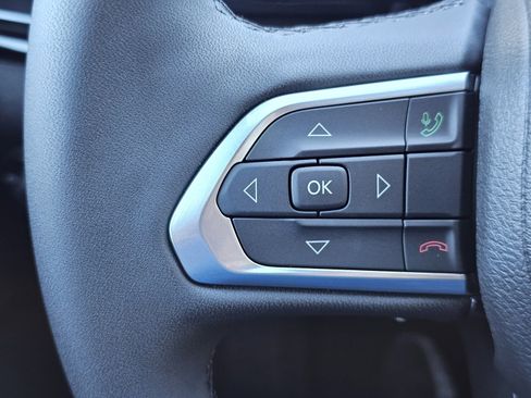 New 2026 Jeep Compass Latitude image 17