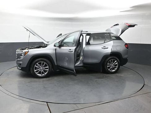 Used 2024 GMC Terrain SLT AWD/4WD image 45