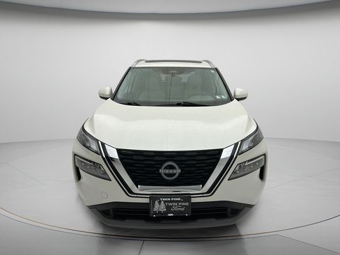 Used 2023 Nissan Rogue SV w/ SV Premium B Package AWD/4WD image 2