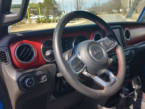 Used 2023 Jeep Wrangler Rubicon w/ LED Lighting Group AWD/4WD image 37