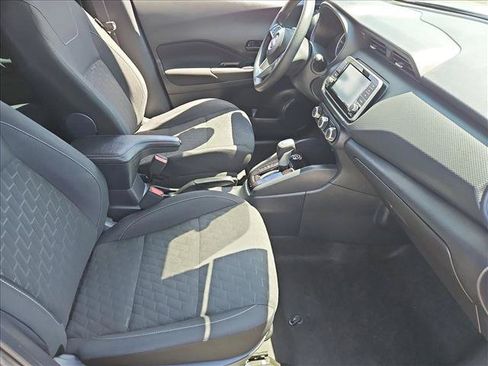 Used 2022 Nissan Kicks S FWD image 26