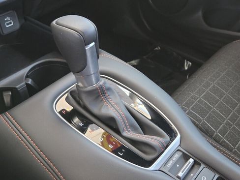 Used 2025 Honda HR-V Sport image 31