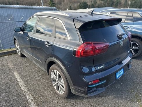 Used 2020 Kia Niro EX Premium w/ Cold Weather Package image 5
