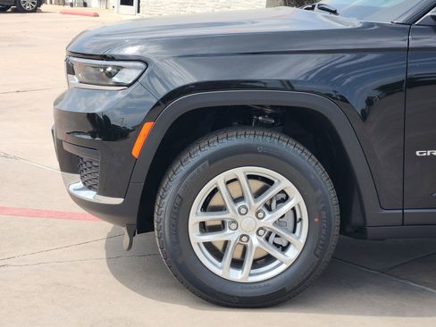 New 2026 Jeep Grand Cherokee L Laredo RWD image 11