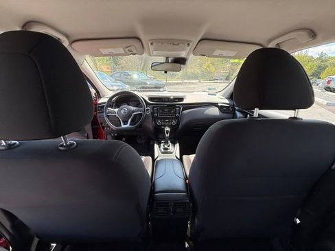 Certified 2022 Nissan Rogue Sport SV image 29