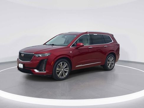 Used 2021 Cadillac XT6 Premium Luxury w/ LPO, Floor Liner Package FWD image 5