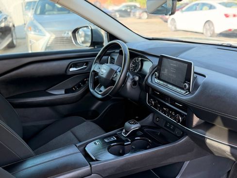Used 2026 Nissan Rogue SV FWD image 25