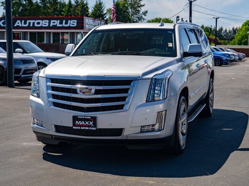 Used 2020 Cadillac Escalade ESV Luxury AWD/4WD image 7