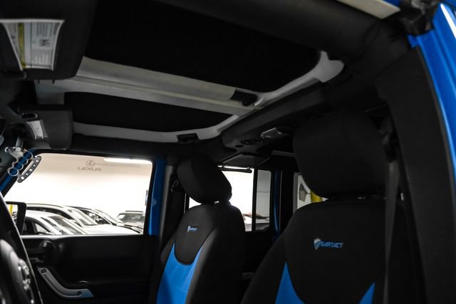 Used 2016 Jeep Wrangler Unlimited Rubicon AWD/4WD image 23