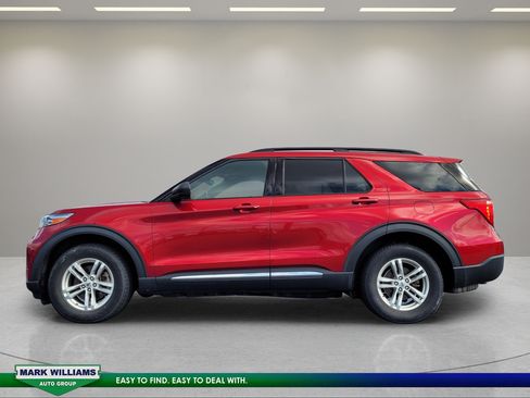 Used 2020 Ford Explorer XLT w/ Equipment Group 202A AWD/4WD image 7
