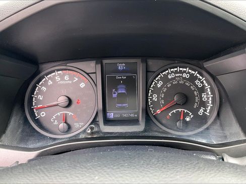 Used 2019 Toyota Tacoma SR AWD/4WD image 25
