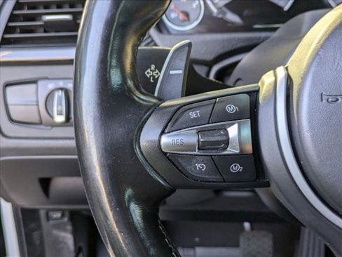 Used 2015 BMW M4 Convertible image 11