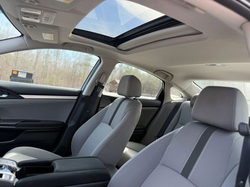 Used 2018 Honda Civic EX image 15