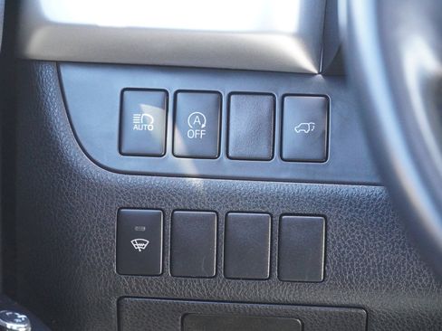 Used 2018 Toyota Highlander XLE image 41