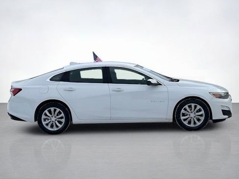 Used 2020 Chevrolet Malibu LT image 2