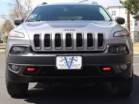 Used 2016 Jeep Cherokee Trailhawk w/ Cold Weather Group image 13